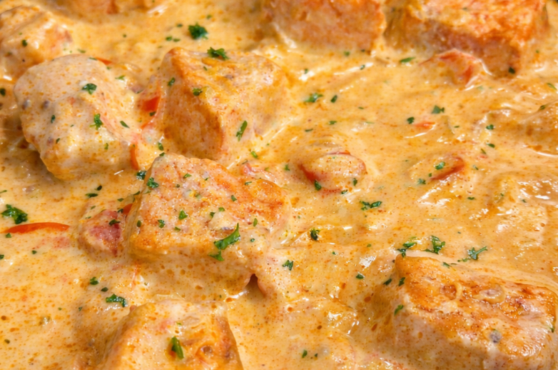 Lachs in Tomaten Sahnesauce