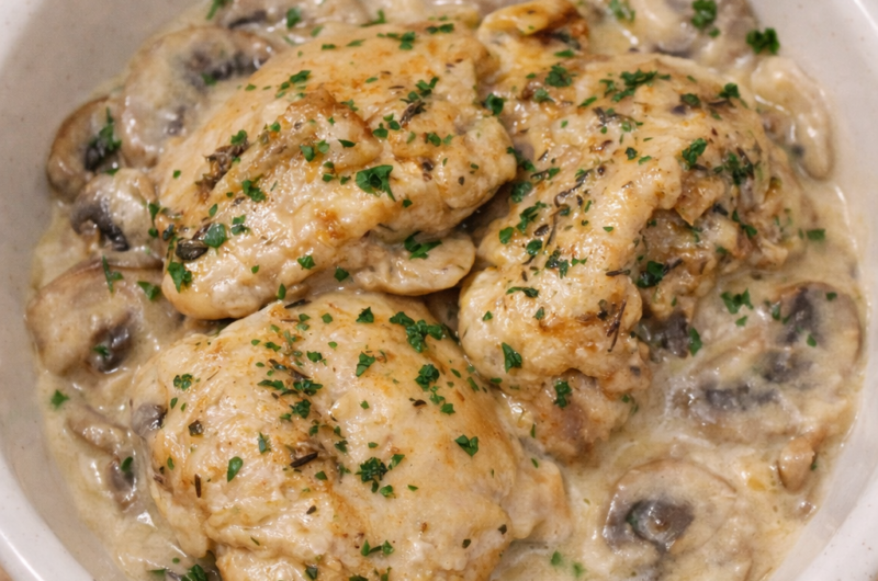 Hähnchenpfanne mit Champignons und Sahnesoße